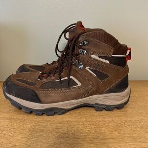 Magellan Outdoors Men's Hillcrest Hiking Shoes
 - Size 11 EE